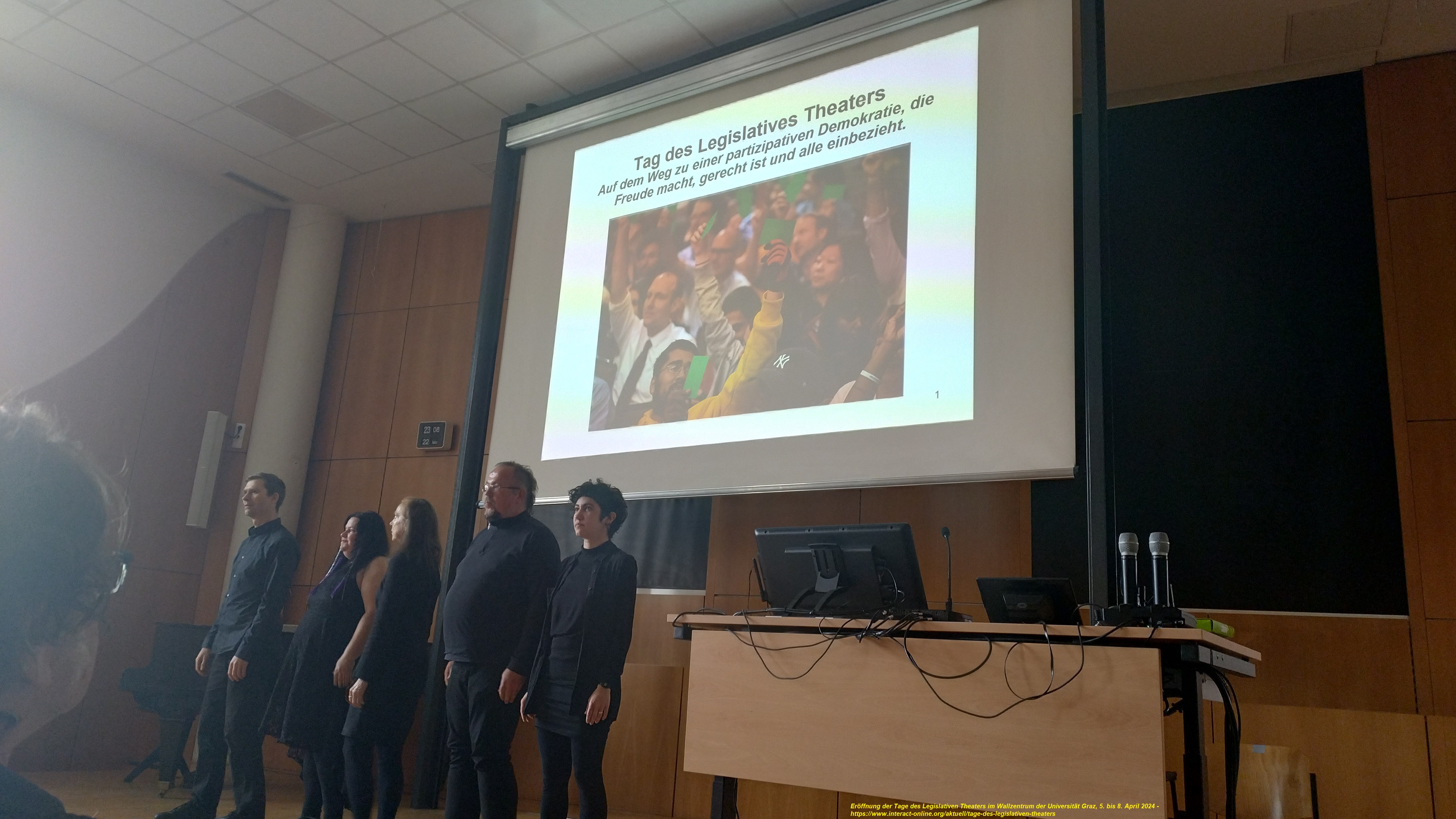 2024-04-05_InterAct_25-Jahre_Legislatives-Theater_UniZentrum-Wall